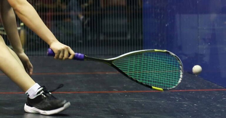 Featured image for benefits of playing squash.