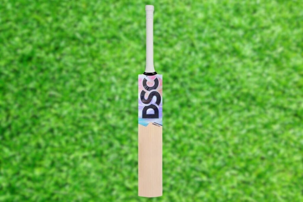 DSC Condor Surge grade 1 is displayed against a grass background.