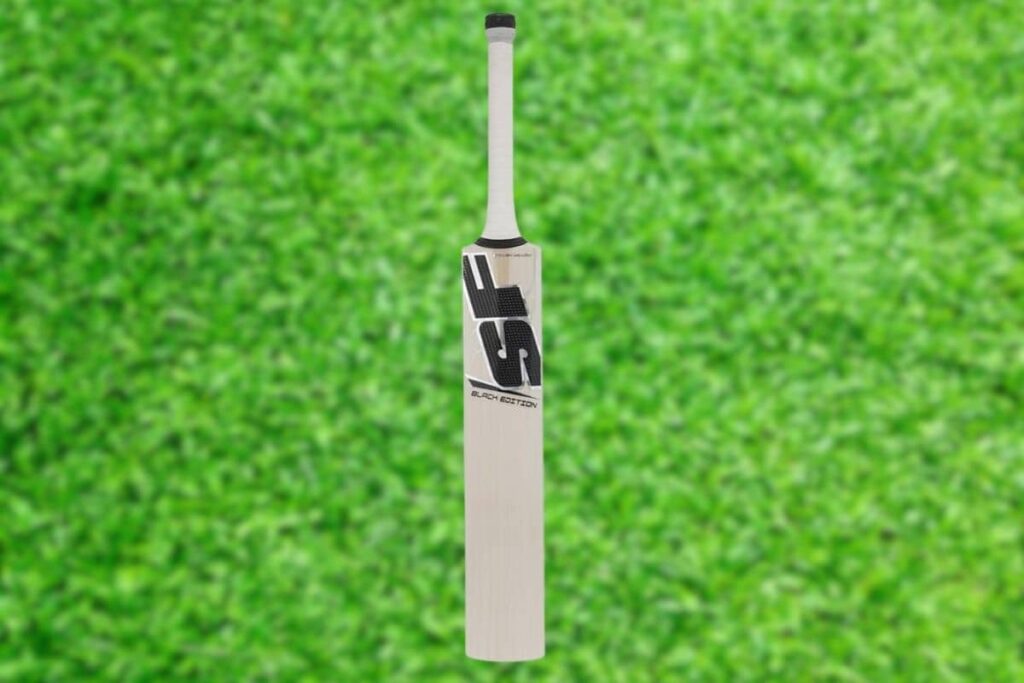SF black edition is displayed against a grass background.